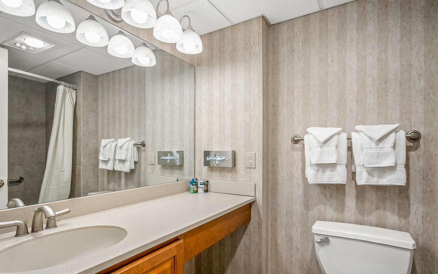 Woodloch Guest bathroom.