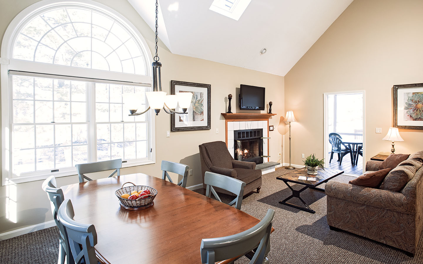 Sequoia-living-1.jpg