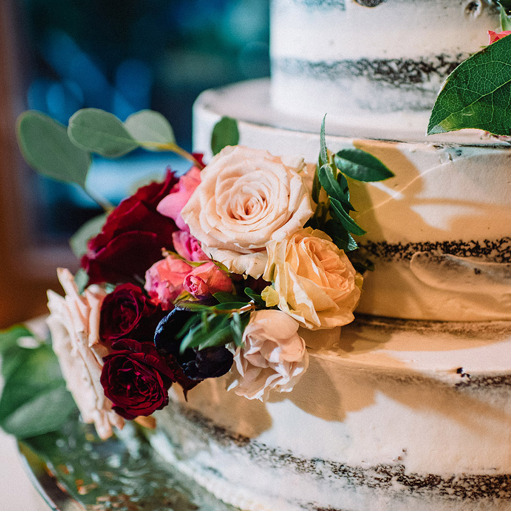 Detail of wedding cake decorative flowers.