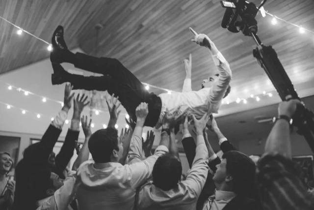 ✨ We’re GROOVIN’ into wedding season like… 🕺💃
From twirls to two-steps, the Woodloch dance floor is where the magic (and the moves) happen. 💍🎶
Let the love shine and the beat drop — wedding vibes are officially ON. 💖 #woodloch #weddings #weddingseason #dancing #party #poconos #poconomtns