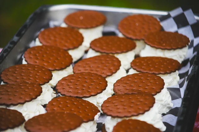Our famous ice cream sandwiches are back!! Memorial day weekend is just around the corner and our sandwiches are sure to make an appearance 😋 who needs one right now?? #woodloch #icecreamsandwich #summersweet #poconos
